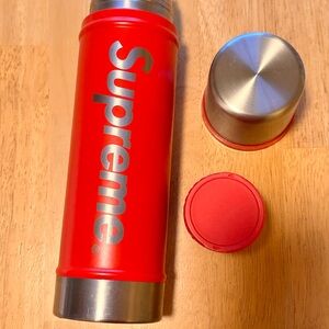 Supreme x Stanley 20 oz. Vacuum Insulated Bottle